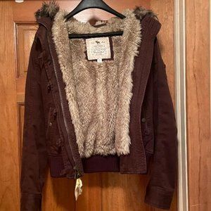 Abercrombie & Fitch - faux fur lined coat
